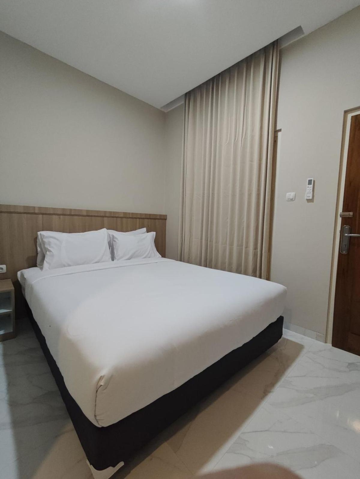 El Nipa Hotel Labuan Bajo Dış mekan fotoğraf