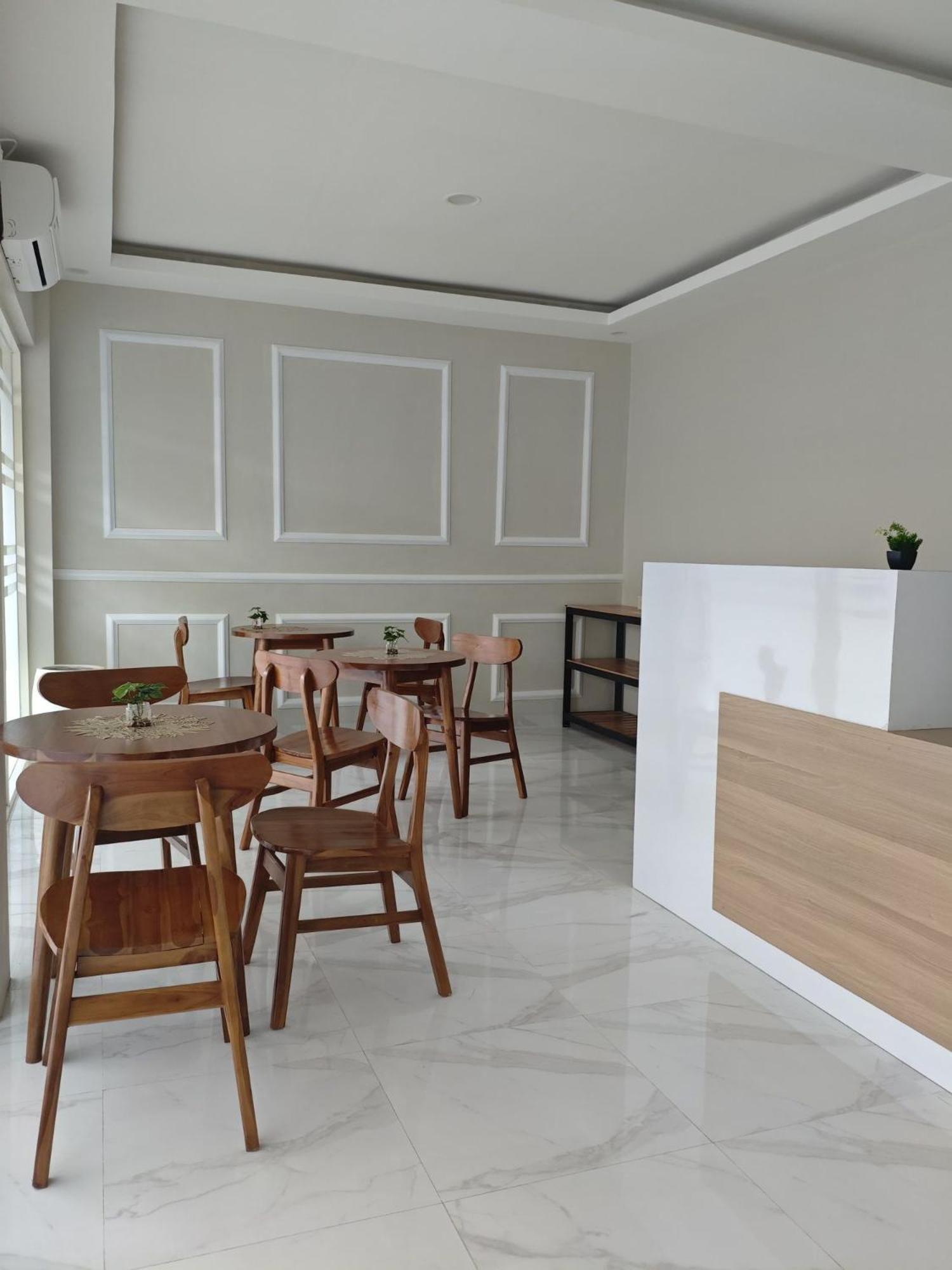 El Nipa Hotel Labuan Bajo Dış mekan fotoğraf