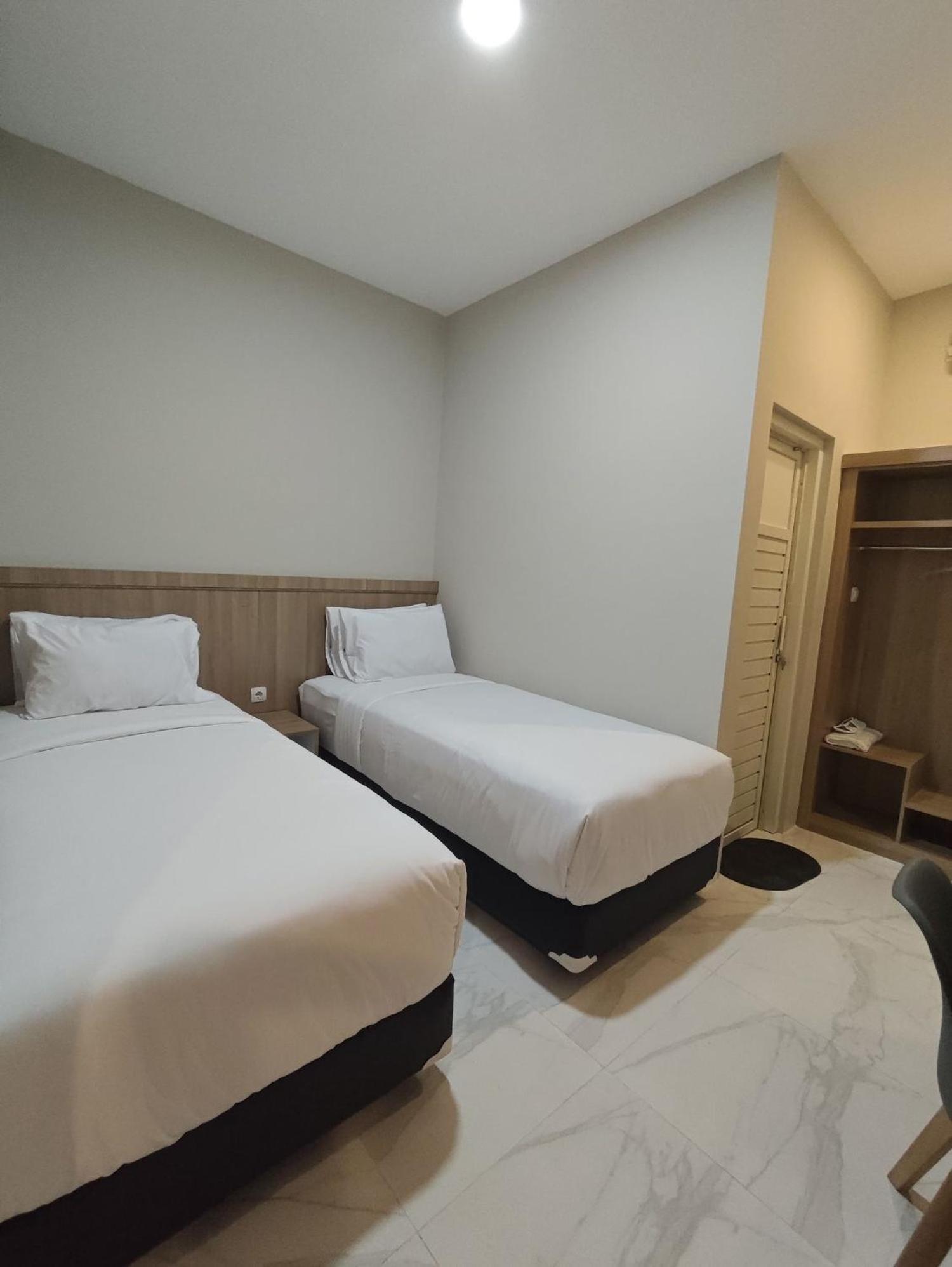 El Nipa Hotel Labuan Bajo Dış mekan fotoğraf