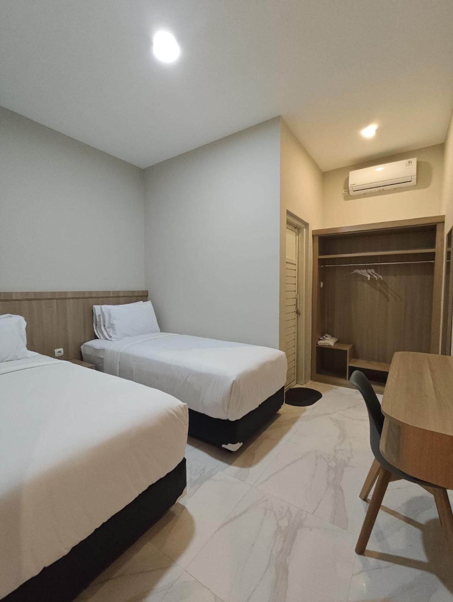 El Nipa Hotel Labuan Bajo Dış mekan fotoğraf