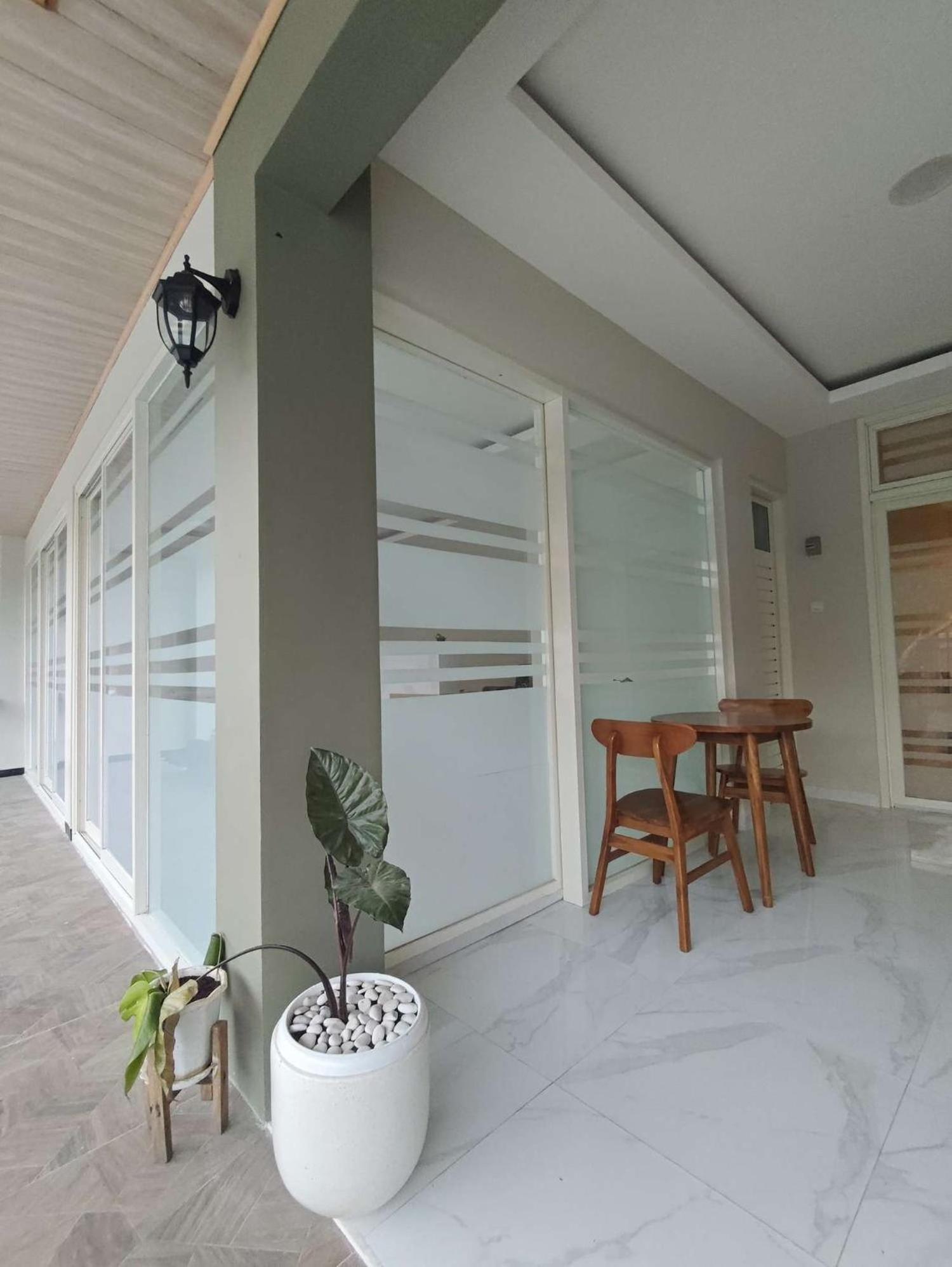 El Nipa Hotel Labuan Bajo Dış mekan fotoğraf